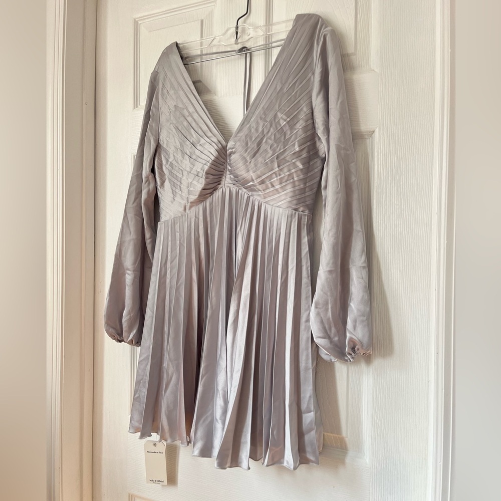 Abercrombie Fitch Satin Pleated Mini Dress Medium - Picture 9 of 9